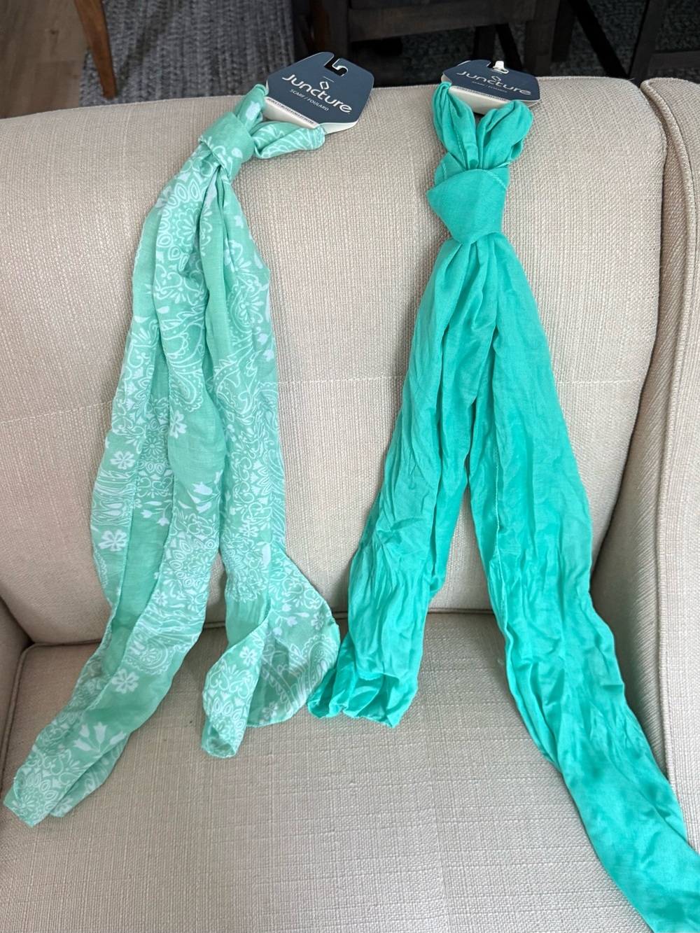 Set of 2 New Green springtime light airy scarves